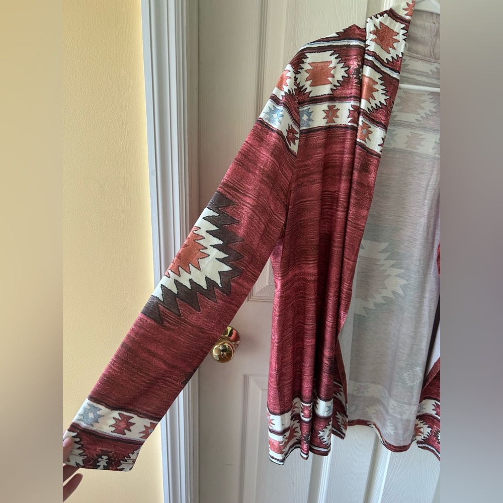 Women’s Aztec Design Cardigan - Picture 3 of 4